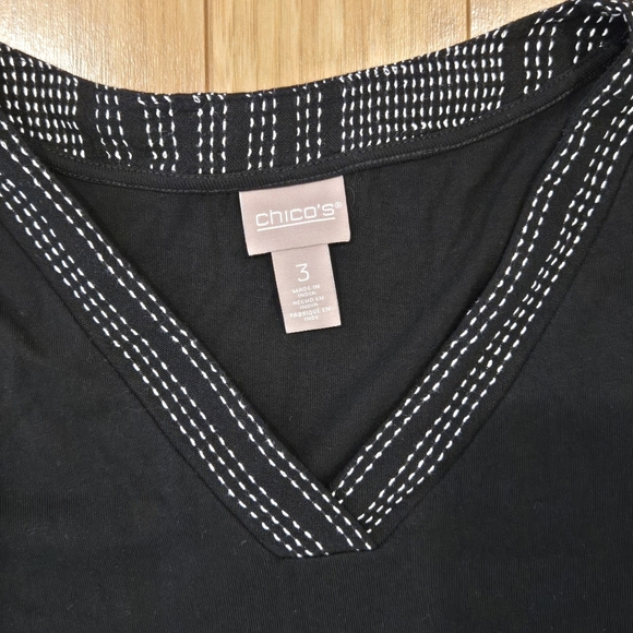 NWOT Chicos Blouse with Patterned Sleeves - Picture 4 of 6